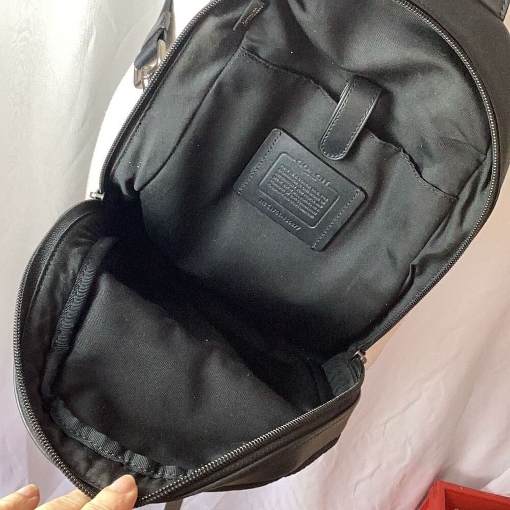 Coach New York Trek Terrain Sling Pack Backpack Black Leather Nylon Mesh - Picture 9 of 13